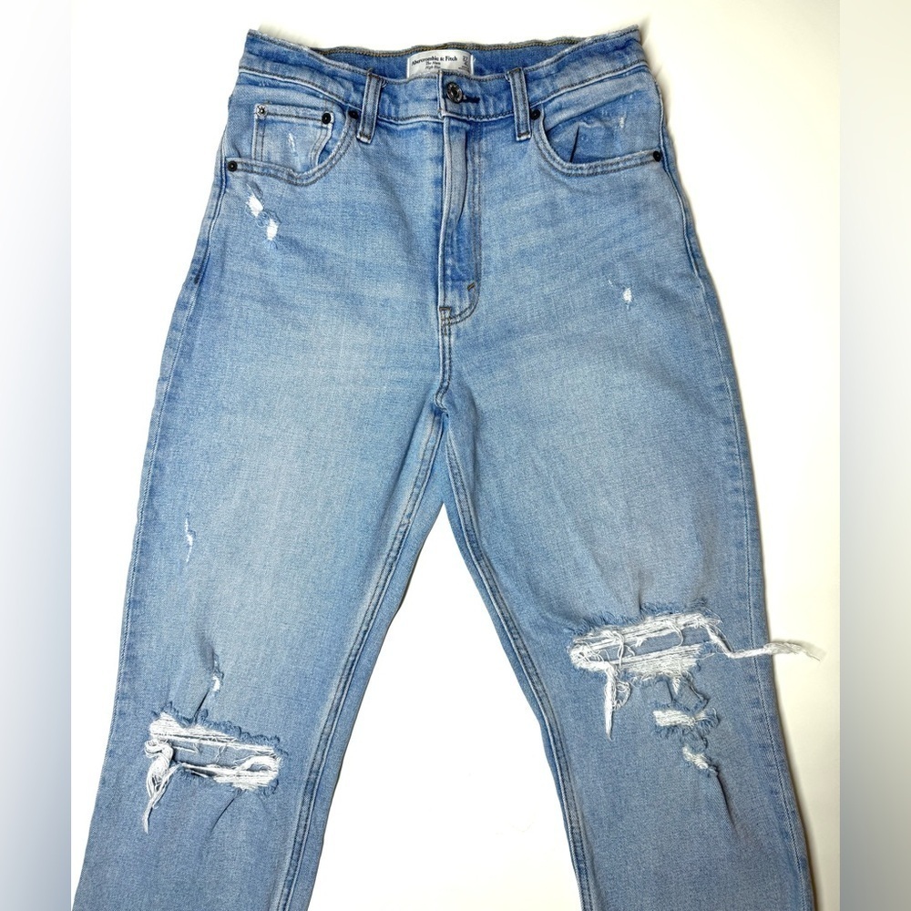 Abercrombie & Fitch The Mom High Rise Distressed Women's Jeans Size 27/4 R - Picture 2 of 10